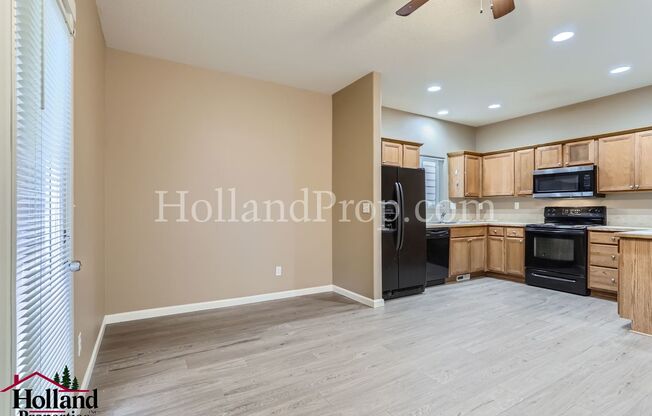 3 beds, 2.5 baths, $2,495