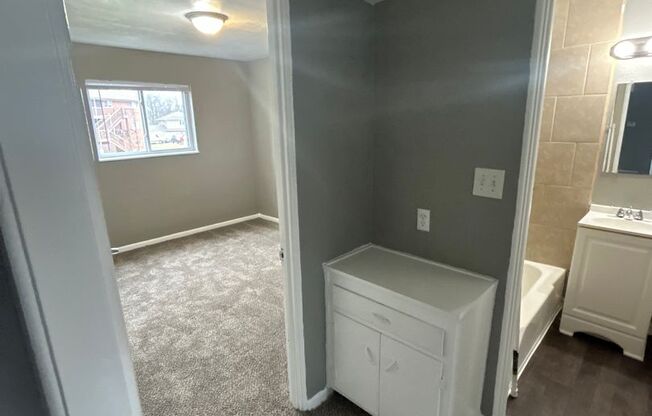 2 beds, 1 bath, 750 sqft, $945, Unit B06 1064 09