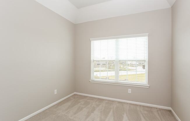Carpeted Bedroom at Clearwater at Balmoral, Atascocita, TX, 77346