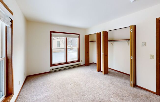 2 beds, 1 bath, 950 sqft, $1,500, Unit 7701RA