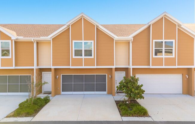 Luxury Townhouse in Daytona Beach Shores