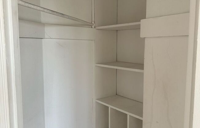 2 beds, 2 baths, 1,303 sqft, $2,165, Unit New King Edward  502