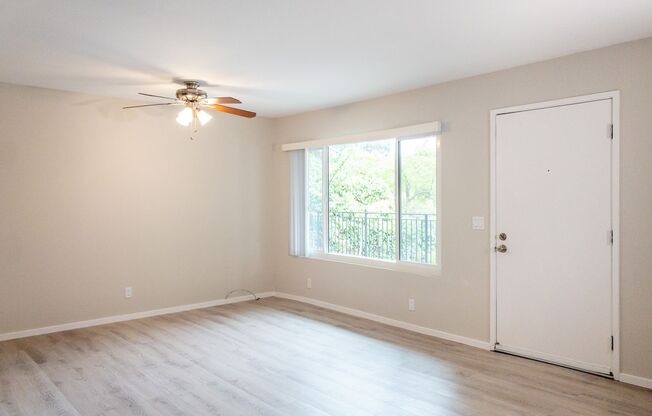 2 beds, 1 bath, $2,725, Unit #11