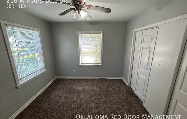 3 beds, 1 bath, 1,176 sqft, $1,050