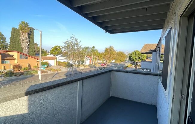 2 beds, 2 baths, 850 sqft, $2,845, Unit 819-24