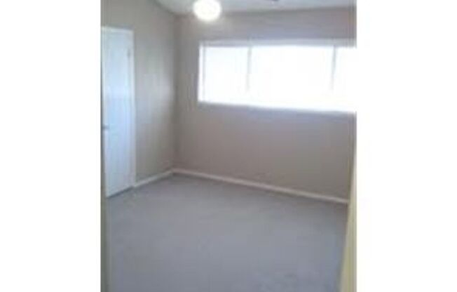2 beds, 1 bath, 800 sqft, $1,400, Unit 224 NM