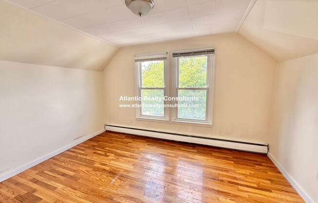 159 WINSOR AVE