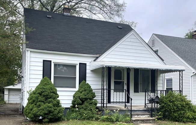 CHARMING BUNGALOW in DEARBORN HEIGHTS