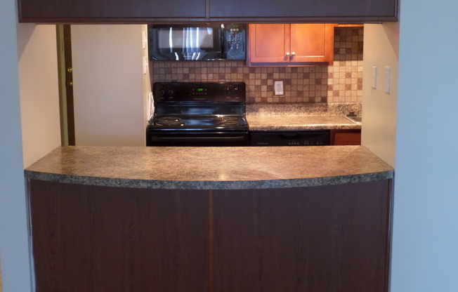 2 beds, 1 bath, 760 sqft, $1,900, Unit 1-0503