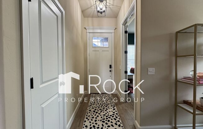 Beautiful 3 Bedroom Home with Study in Westmoore Area of OKC