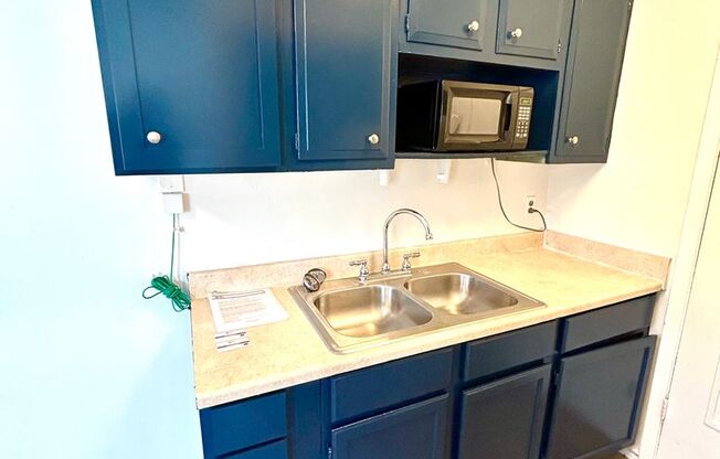 1 bed, 1 bath, 600 sqft, $795, Unit Unit 5