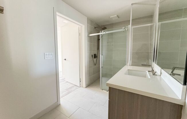 2 beds, 2 baths, 1,172 sqft, $3,435