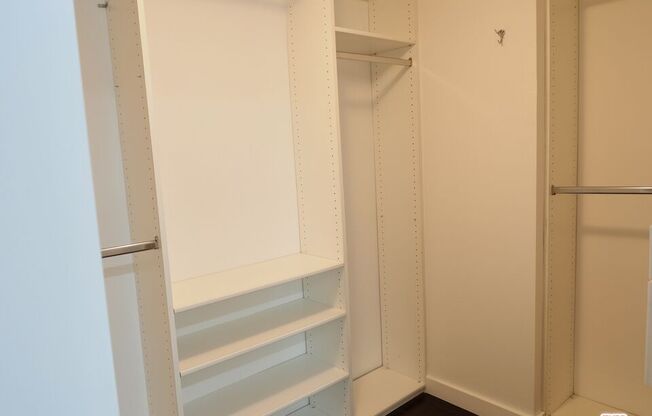 1 bed, 2 baths, 882 sqft, $4,295, Unit 619