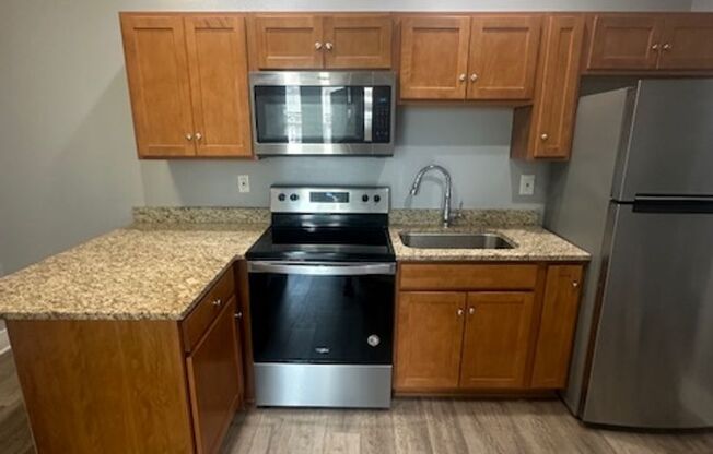 1 bed, 1 bath, $1,300, Unit 8