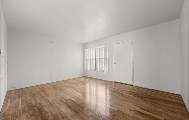 4108-4106 W. Palmwood Dr.