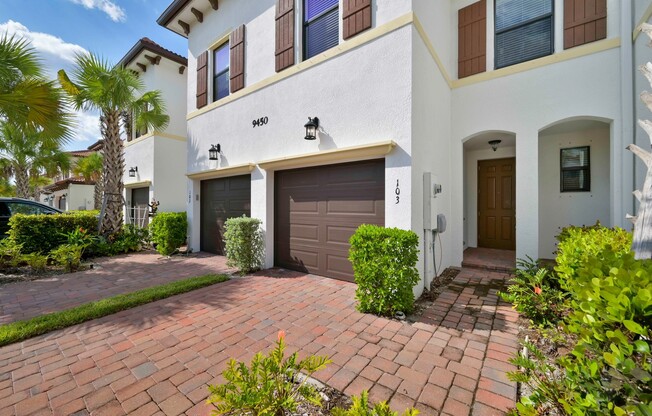 3 bed/2.5 Unfurnished Townhome **NOW AVAILABLE** in Villa Medici!