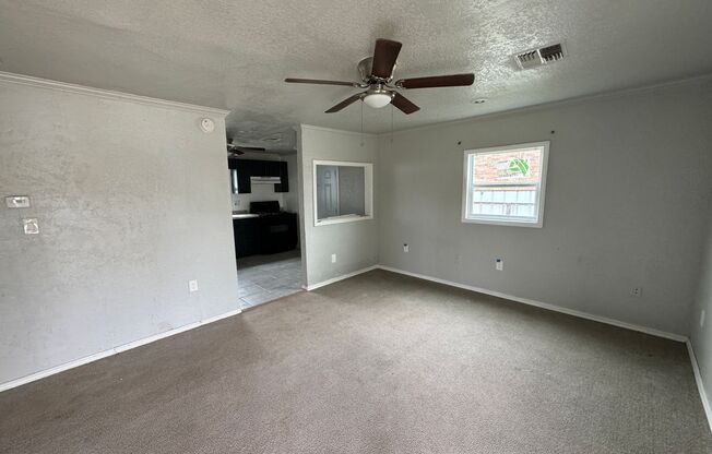 2 beds, 1 bath, $995