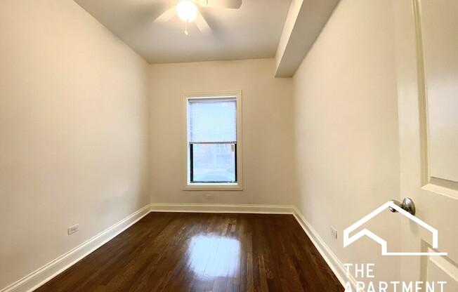 3 beds, 1 bath, 1,250 sqft, $2,400