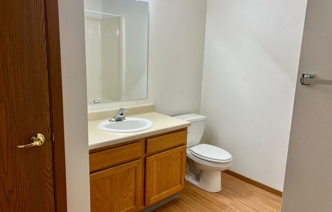 2 beds, 1 bath, 900 sqft, $925, Unit 111