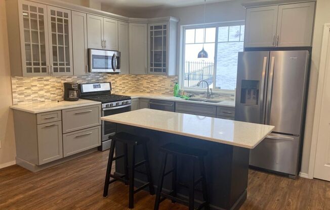 Stunning 3 Bed/2.5 Bath Eagle River Townhome with Unmatched Views!