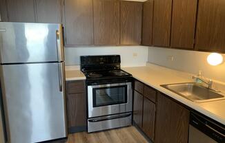 2150 N Lincoln Park W