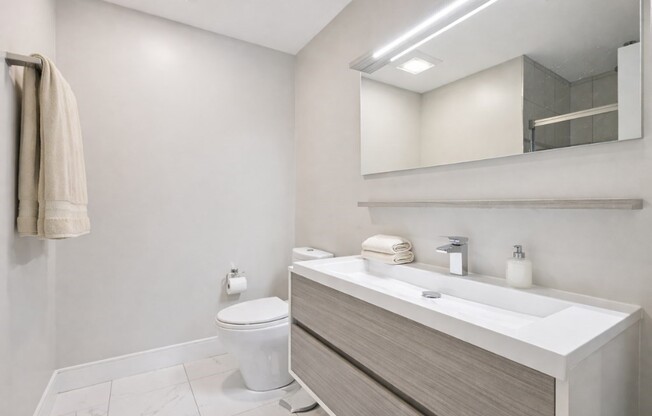 2 beds, 2 baths, 1,409 sqft, $5,200, Unit 511