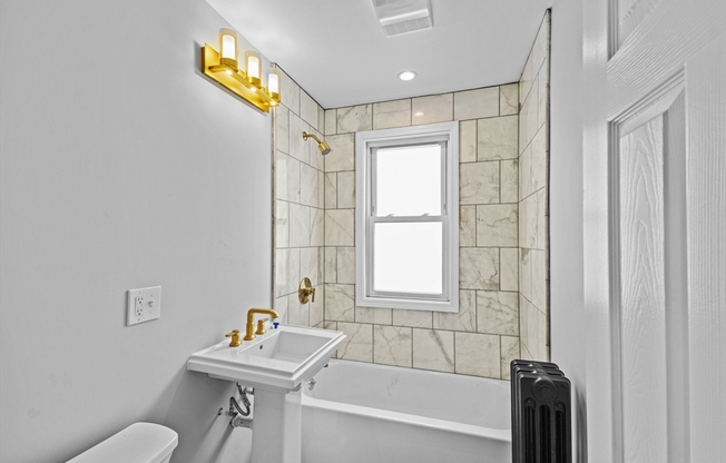 243 W SELDEN