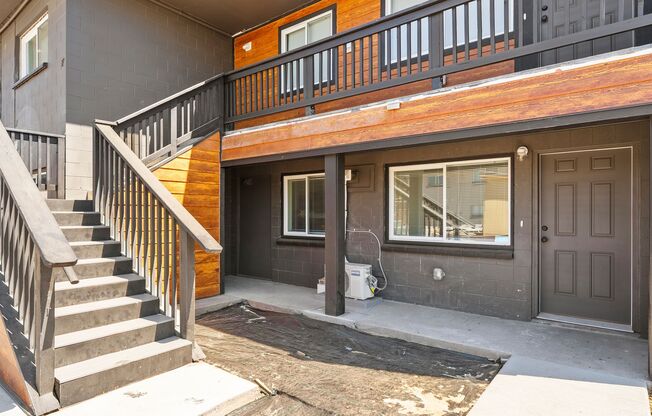 1 bed, 1 bath, 650 sqft, $1,200, Unit 1919 F