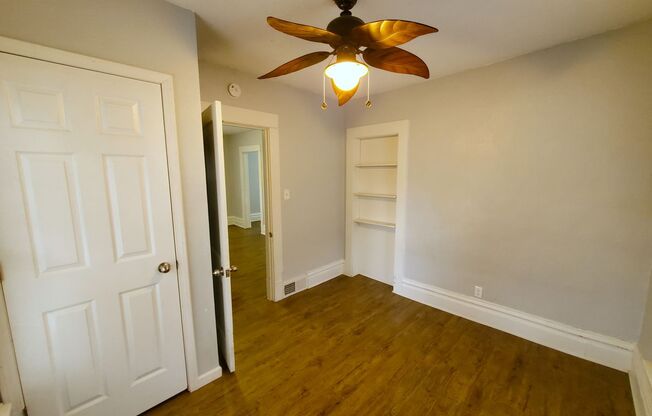 2 beds, 1 bath, $775