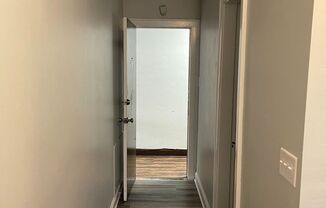 1 bed, 1 bath, $899, Unit 5