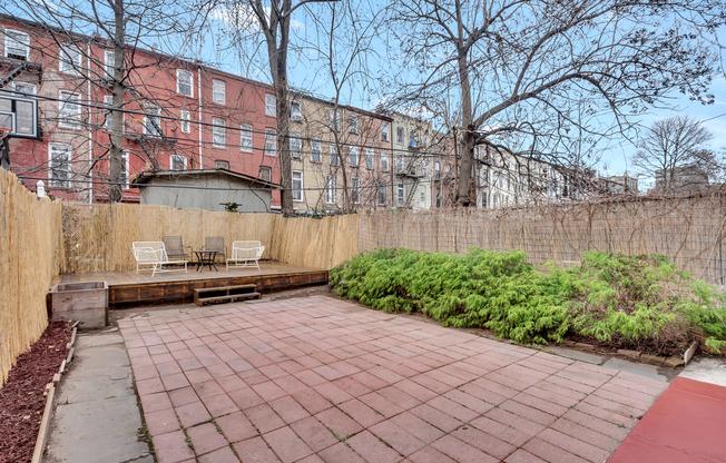 385 MADISON ST