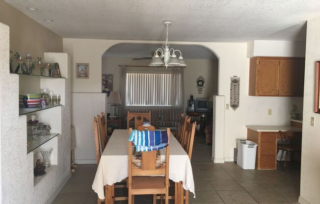 2 beds, 2 baths, $1,400