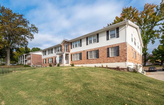 Cozy 2 Bedroom, 2 Bath Condo