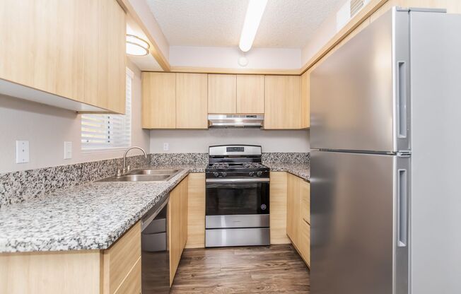 2 beds, 1 bath, 785 sqft, $959