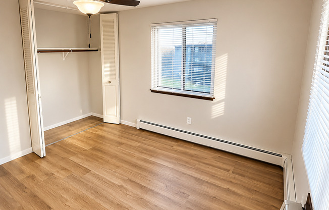 2 beds, 1 bath, 950 sqft, $1,200, Unit 1264102