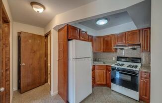 1 bed, 1 bath, $2,595, Unit 7