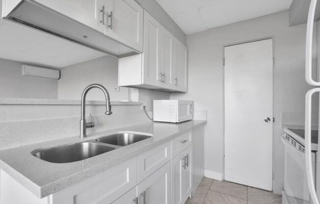 Old Vegas Meets Modern Convenience