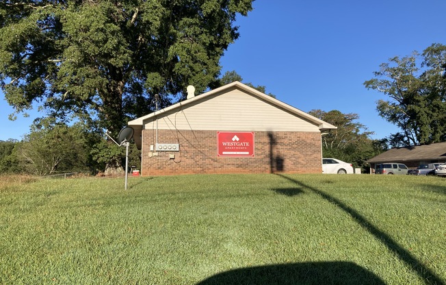 806 Pennsylvania Avenue NW - 1 1