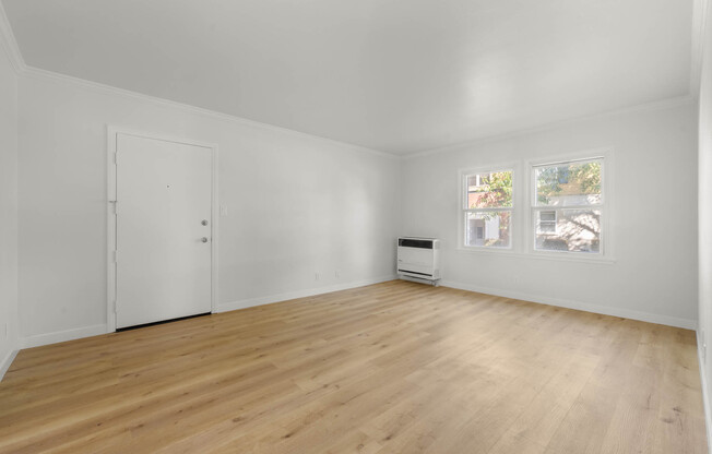 8734 BELFORD AVE