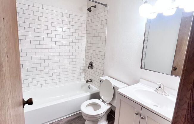 1 bed, 1 bath, $925, Unit 307