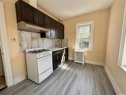 2 beds, $2,700, Unit 2