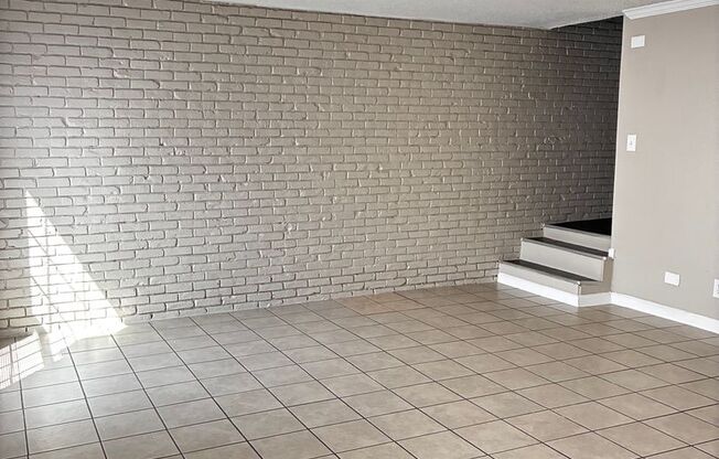 2 beds, 1 bath, 953 sqft, $1,349, Unit 520