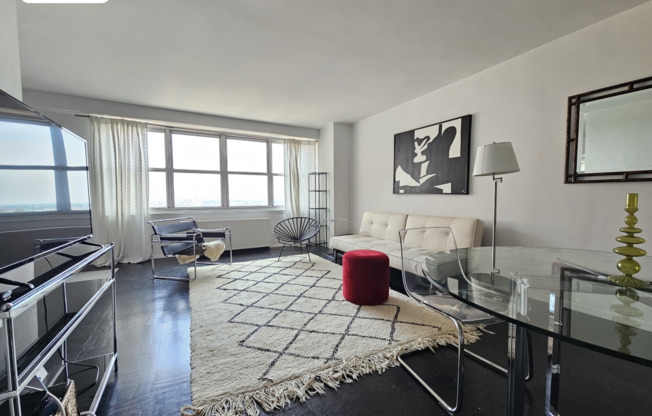 135 OCEAN PKWY