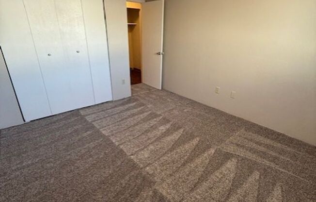 2 beds, 2 baths, 856 sqft, $869, Unit 2726-1203