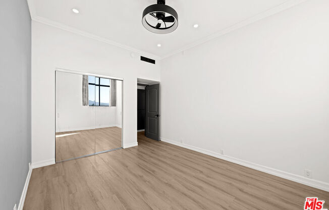 2 beds, 2 baths, 1,088 sqft, $6,200, Unit 1809