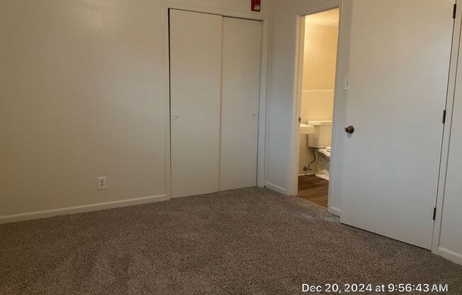 1 bed, 1 bath, 490 sqft, $895, Unit 04227-15