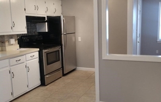 2 beds, 1 bath, 1,300 sqft, $1,675, Unit 1