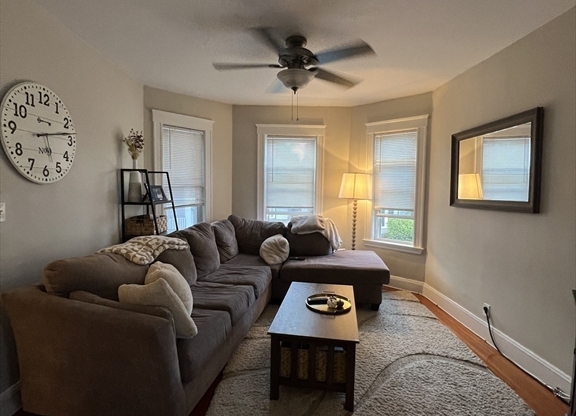 1 bed, 1 bath, 800 sqft, $2,550, Unit TWO