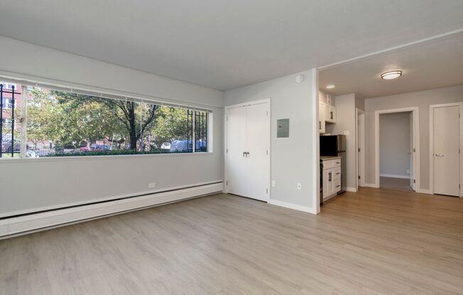 2 beds, 1 bath, 800 sqft, $2,145, Unit 333
