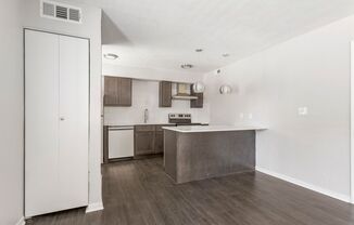 2 beds, 1.5 baths, 850 sqft, $1,025, Unit 18